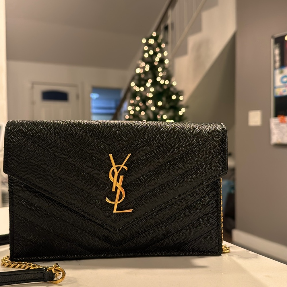 Saint Laurent Grain De Poudre excellent condition. Gold hardware.